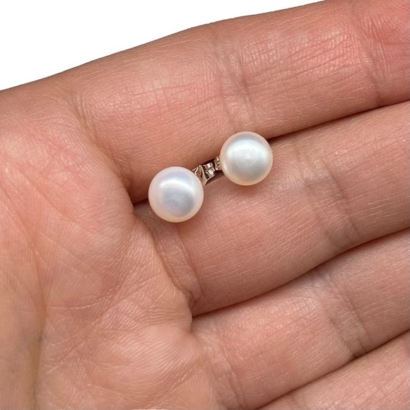 Freshwater Pearl Stud Earrings 925 Sterling Silver Post Stud Genuine Pearls - Picture 8 of 11